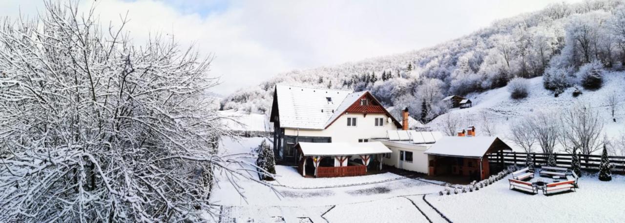 Olimpia Villa Tibod Exterior photo
